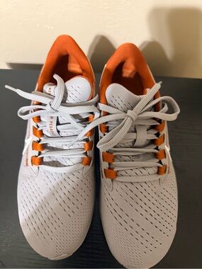 Unisex Nike Texas Longhorns Pegasus 38 Sneakers 5.5W/8M